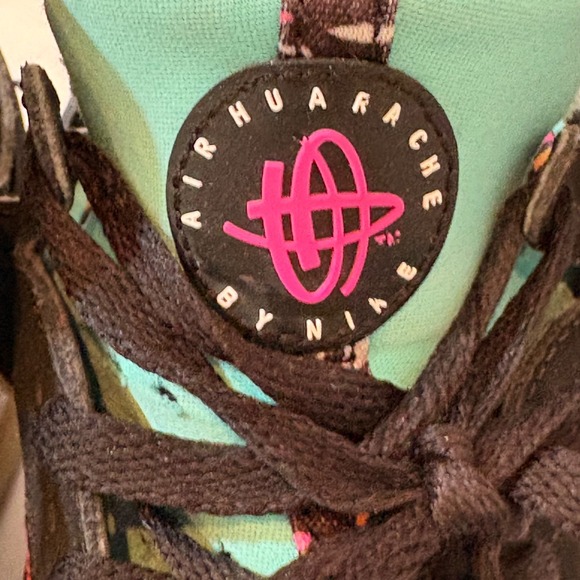 Nike Air Flight Huarache PRM Bold Berry 705005-005 Size 12 Teal Pink Black Retro - Picture 13 of 15